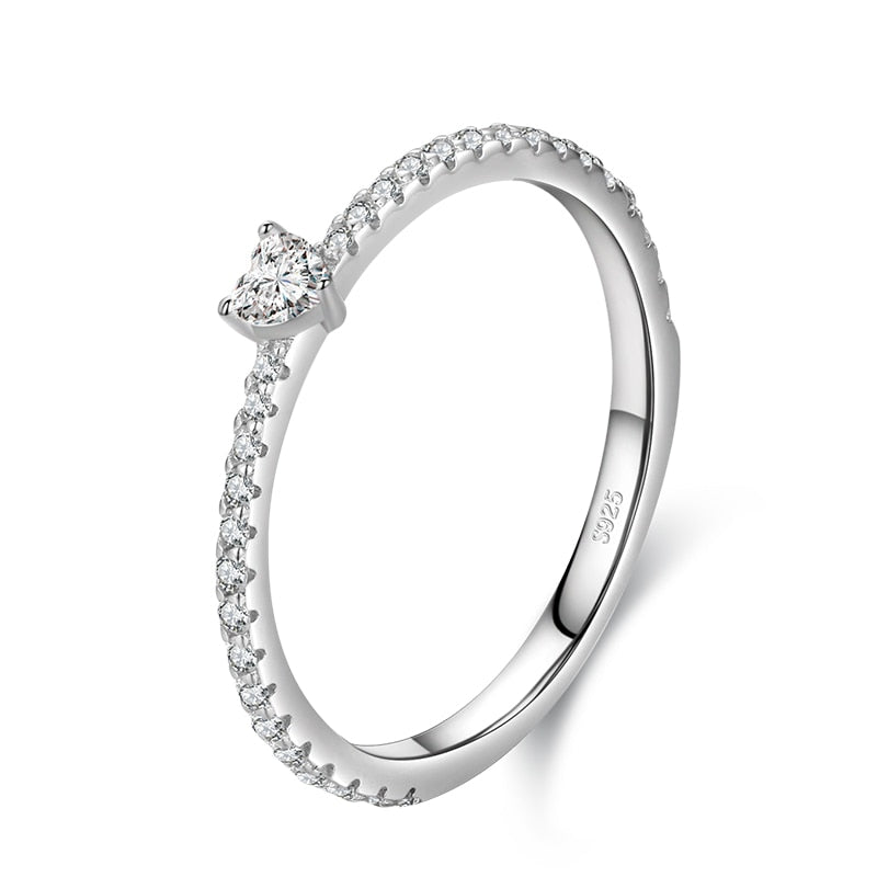Anillo Solitario con Piedra en Forma de Corazón